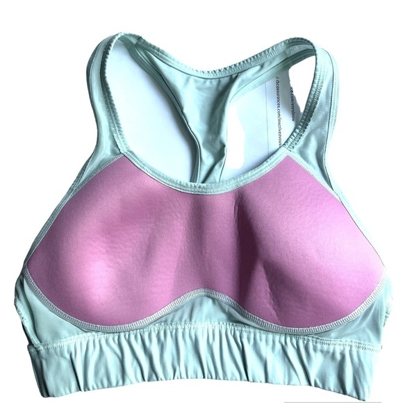PINK Victoria’s Secret Ultimate lightly lined. Light green Sports Bra Size Small - Picture 8 of 10